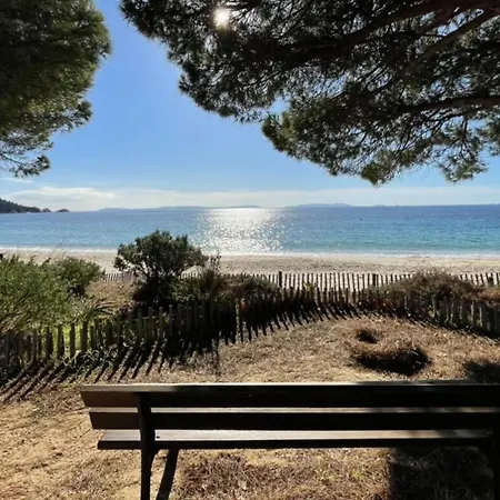 Charming Air-conditioned One-bedroom 150m From Cavalière